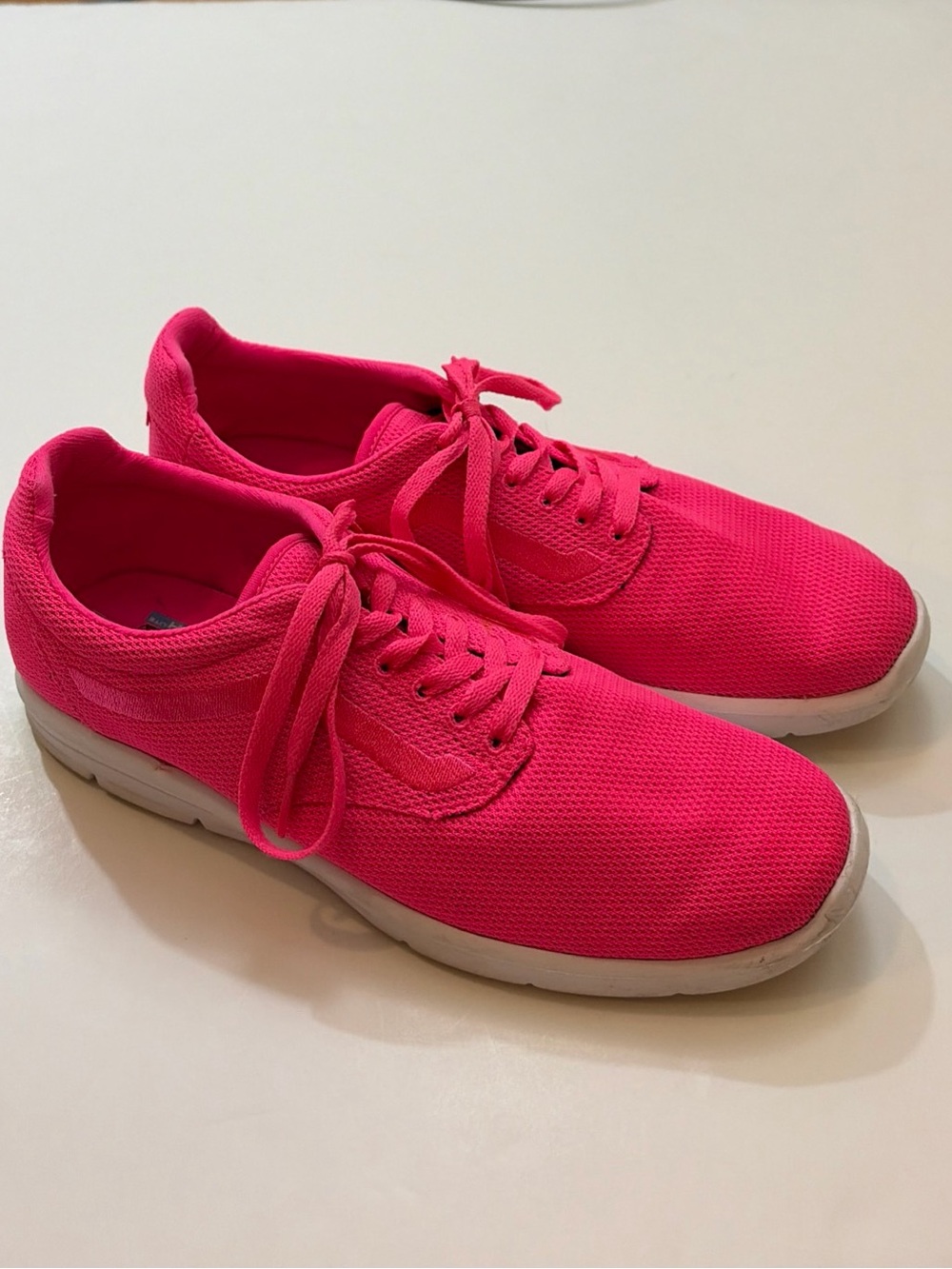 Vans Women's 11 Hot Pink Ultracush Lite Sneakers 500664
